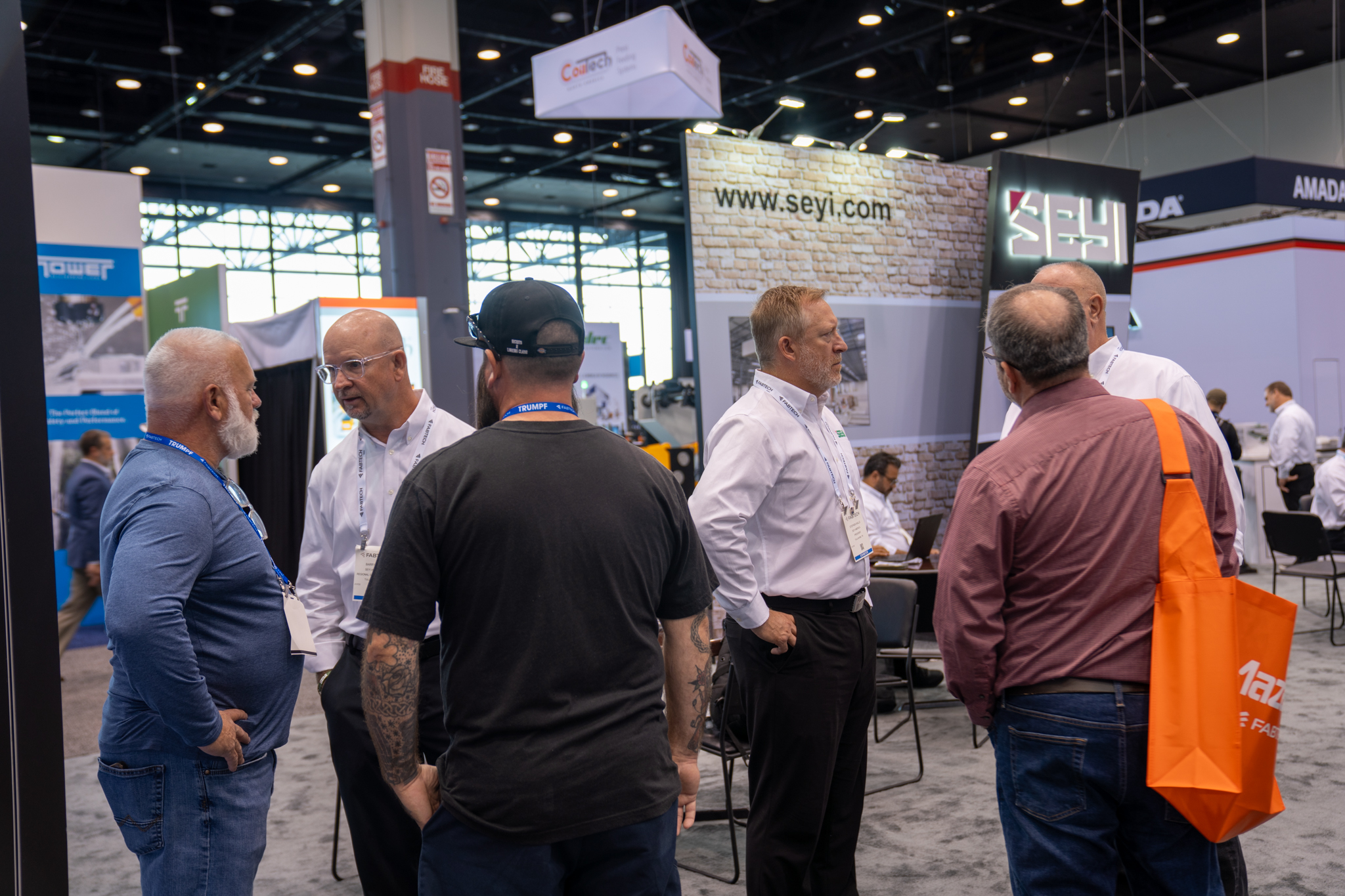 Visitors Discussed with SEYI's Experts. Visitors Discussed with SEYI's Experts.